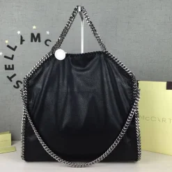 Falabella Fold-Over Tote Schwarz 25 cm 1