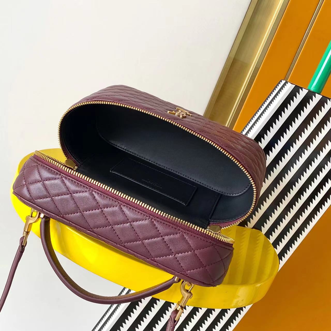 Gaby vanity Bag Bordeaux – Bild 9