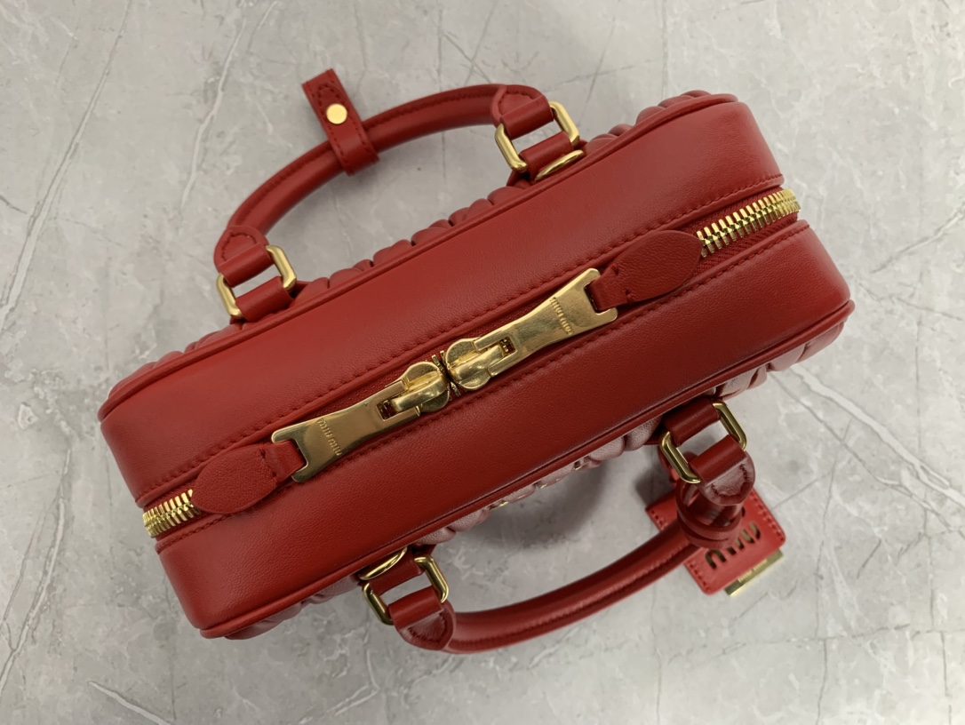 Arcadie Mini Bag Aus Matelassé Nappaleder Rot – Bild 11