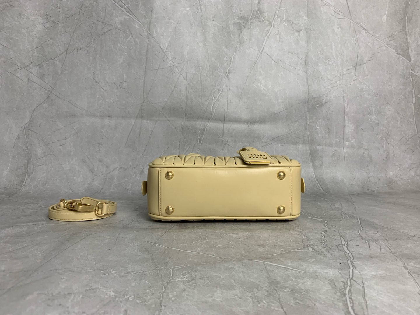 Arcadie Tasche Aus Sojagrünem Matelassé – Bild 11