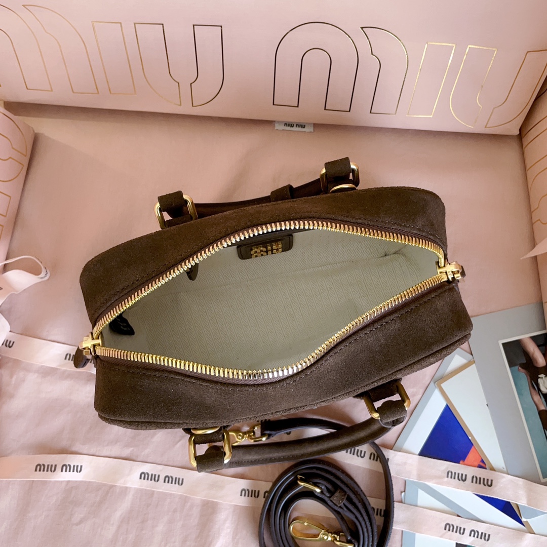 Arcadie Wildledertasche Mit Moro Polsterung – Bild 8