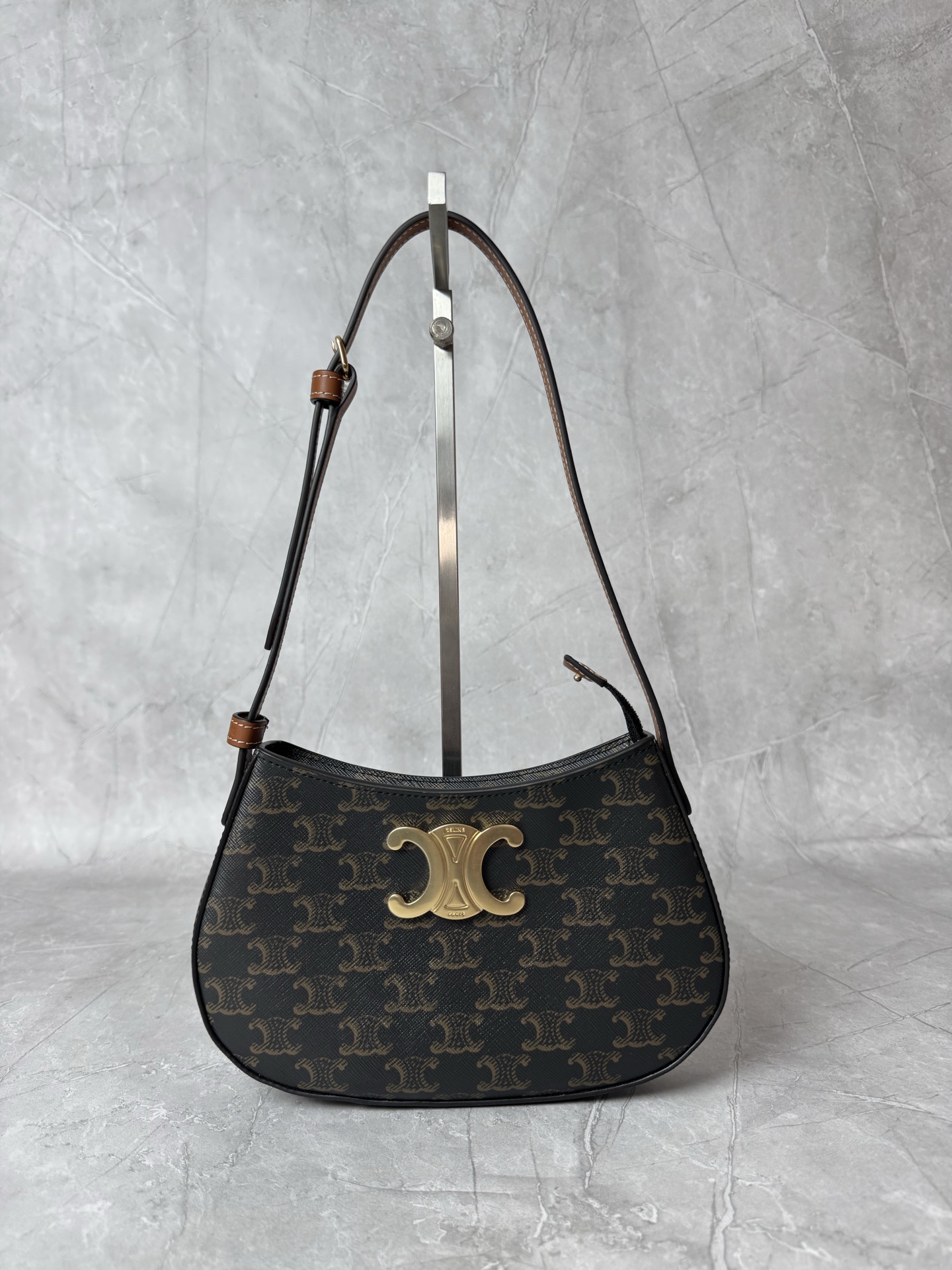 Medium Tilly Classic Monogram – Bild 3