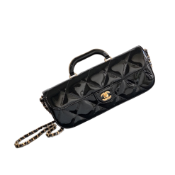 Grosse Pattentasche Mit Griff Kalbsleder In Spiegelglanzoptik Goldfarbenes Metall Schwarz