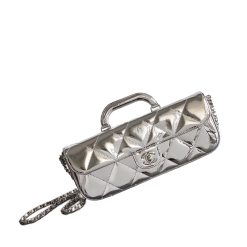 Grosse Pattentasche Mit Griff Kalbsleder In Spiegelglanzoptik Silberfarben Metall Silberfarben