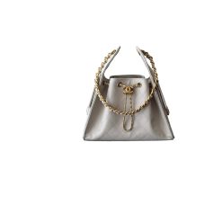 Kleine 25 Tasche Genarbtes Kalbsleder Goldfarbenes Metall  Weiß