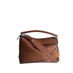 Mittelgroße Puzzle Edge Tasche Aus Weichem Genarbtem Kalbsleder Silberfarben Metall Braun