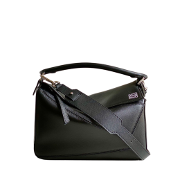 Mittelgroße Puzzle Edge Tasche Aus Weichem Genarbtem Kalbsleder Silberfarben Metall Weiß Schwarz