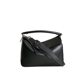 Mittelgroße Puzzle Edge Tasche Aus Weichem Genarbtem Kalbsleder Silberfarben Metall Schwarz