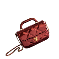 Kleine Clutch Mit Kette Kalbsleder Mit Spiegel-Effekt Goldfarbenes Metall Helles Bordeaux