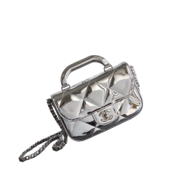 Kleine Clutch Mit Kette Kalbsleder Mit Spiegel-Effekt Silberfarbenes Metall Helles Silberfarben