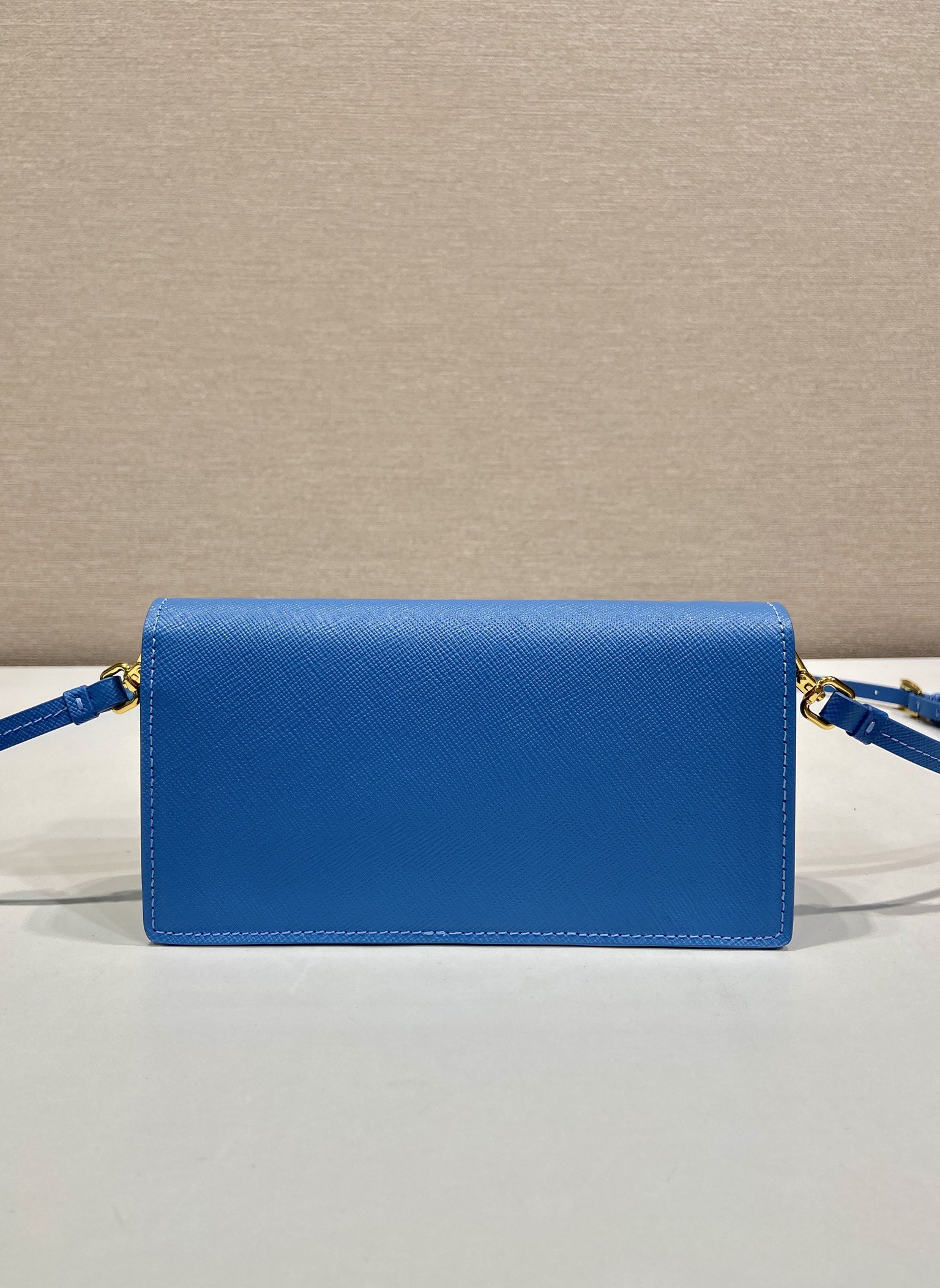 Mini Bag Aus Saffiano-Leder Astralblau – Bild 4