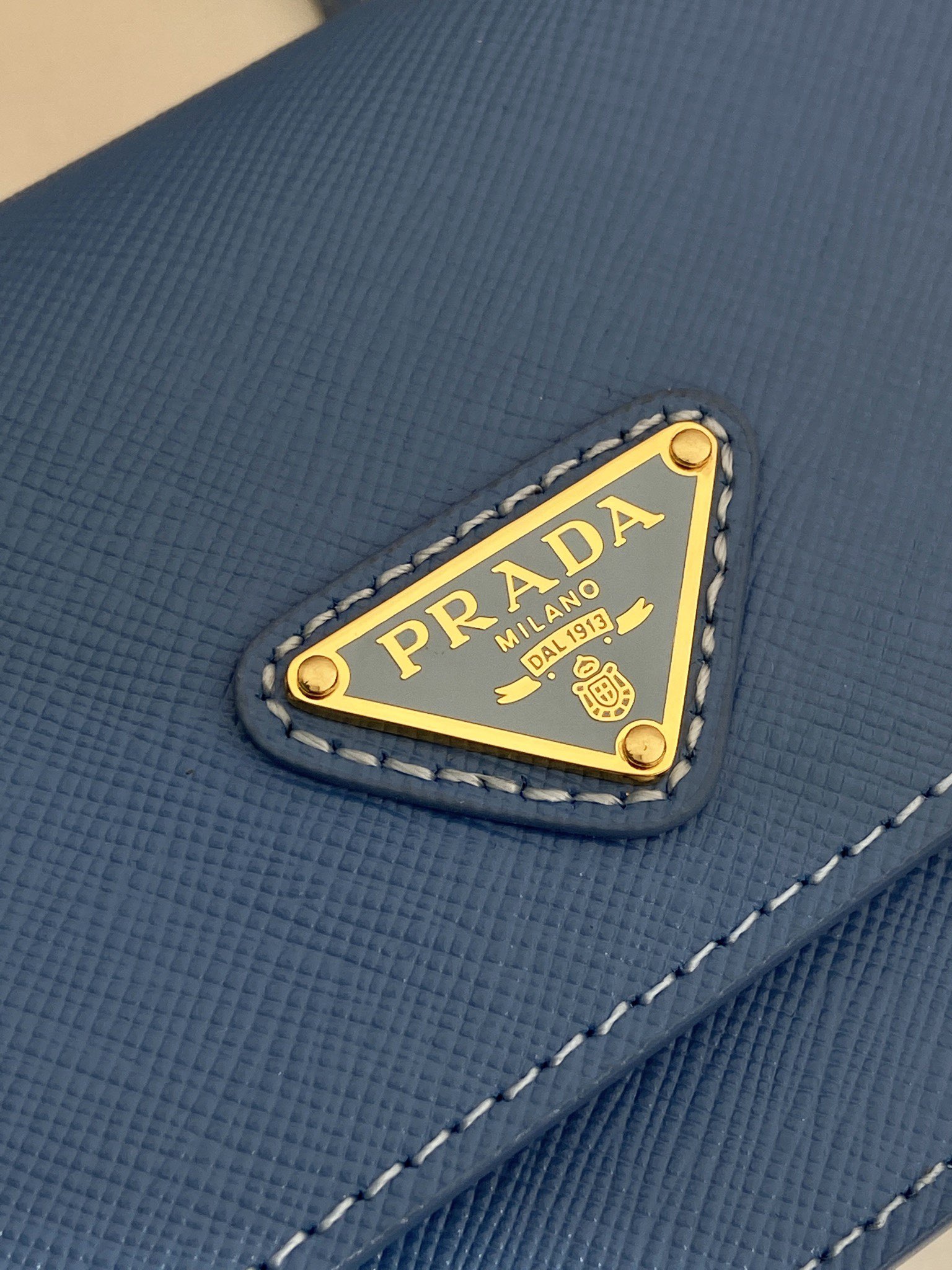 Mini Bag Aus Saffiano-Leder Astralblau – Bild 7