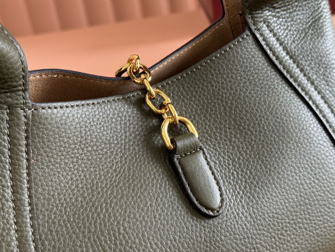 Mittelgroße Softbit Henkeltasche Waldgrünes Genarbtes Leder – Bild 11