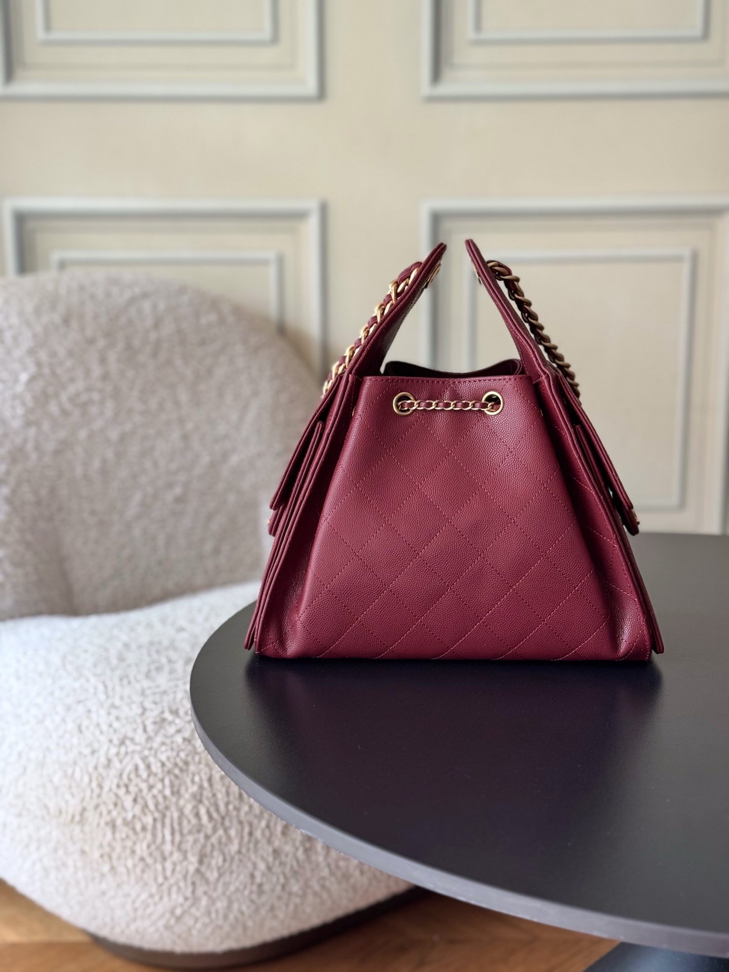 Kleine 25 Tasche Genarbtes Kalbsleder Goldfarbenes Metall Bordeaux – Bild 4