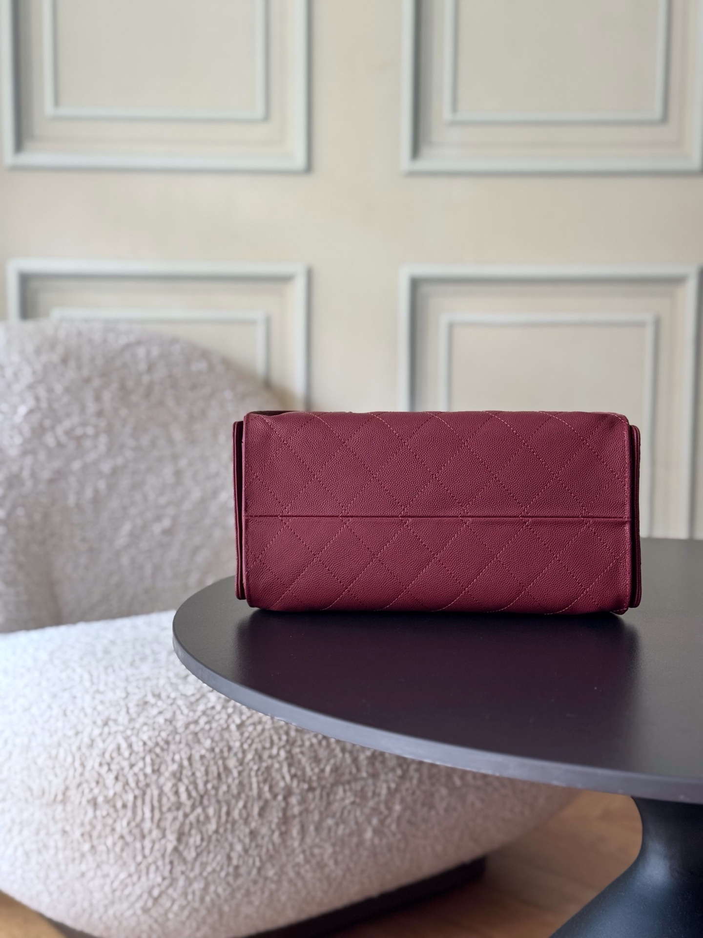 Kleine 25 Tasche Genarbtes Kalbsleder Goldfarbenes Metall Bordeaux – Bild 6