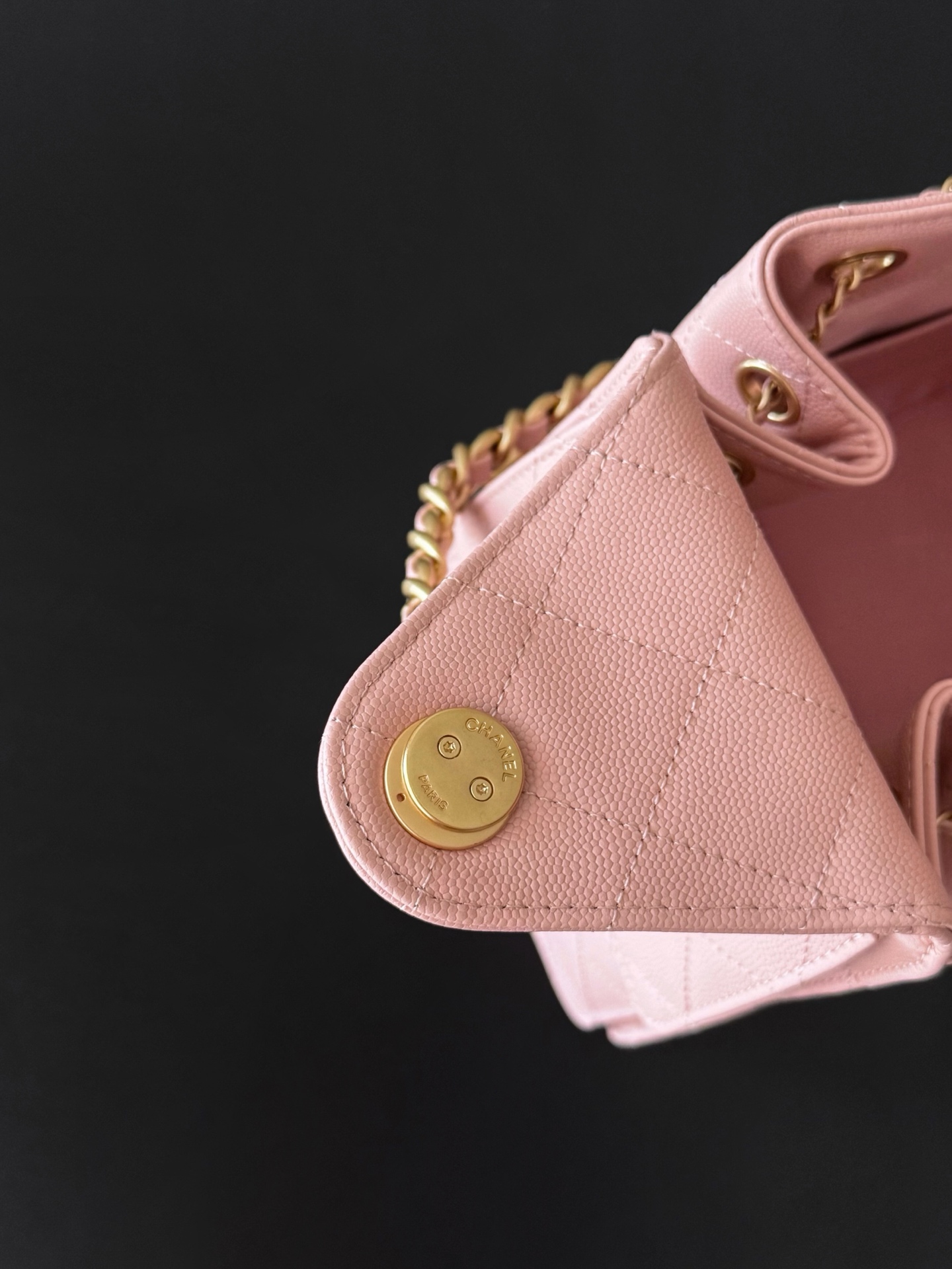 Kleine 25 Tasche Genarbtes Kalbsleder Goldfarbenes Metall Rose – Bild 8