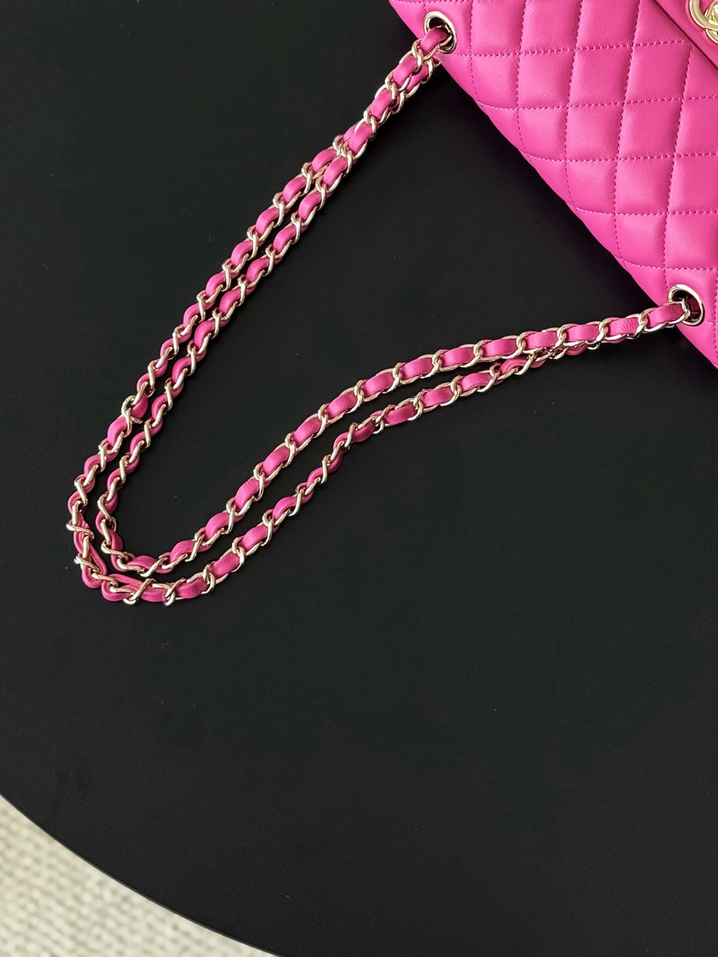 Kleine Klassische Tasche Lammleder Goldfarbenes Metall Fuchsie 14.5x23x6cm – Bild 8